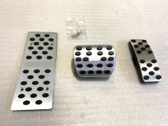 W117 CLA SERISI IÇIN UYUMLU AMG  PEDAL SETI 3 PARÇA