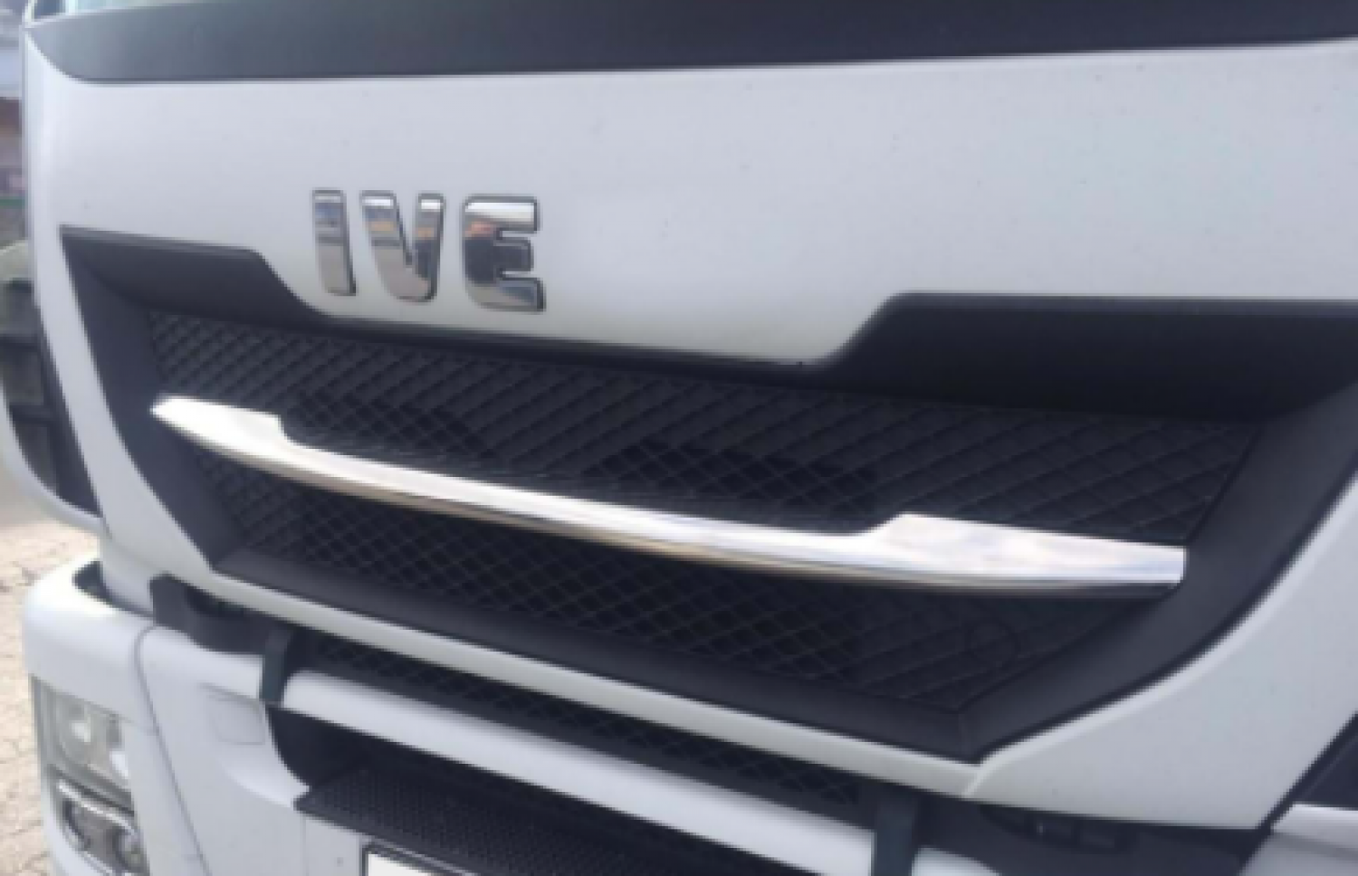 IVECO HIWAY  PANJUR ÇITA KROMU