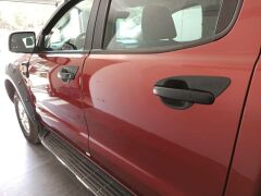 RANGER IÇIN UYUMLU 2015-2018 IC KAPI KOLU KAPLAMA SIYAH