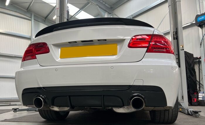 3 SERISI E92 IÇIN UYUMLU  SPOILER  - PIANO BLACK (PARLAK SIYAH)