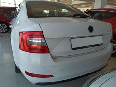 OCTAVIA 2015-2019 IÇIN UYUMLU BAGAJ ÇITASI KROM