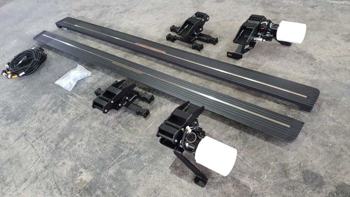 GLE 2015-2018 IÇIN UYUMLU ELEKTRIKLI  YAN BASAMAK