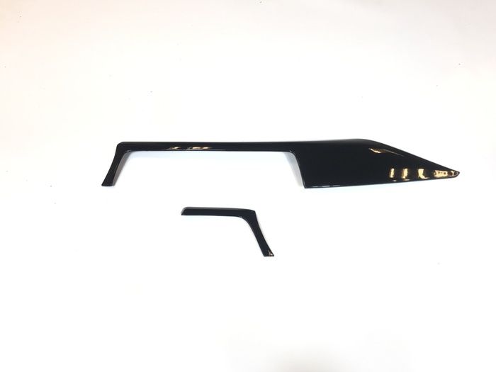 3 SERISI F30 IÇIN UYUMLU  GÖGÜSLÜK KAPLAMA - PIANO BLACK (2 PARÇA)