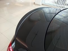 W205 C SERISI 2015-2018 IÇIN UYUMLU HYBRID SPOILER PIANO BLACK