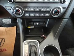 SPORTAGE 2016-2019 IÇIN UYUMLU KABLOSUZ SARJ STANDI