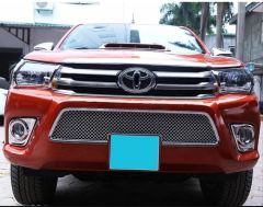 HILUX REVO 2016-2019 IÇIN UYUMLU ÖN SIS KAPAGI KROM