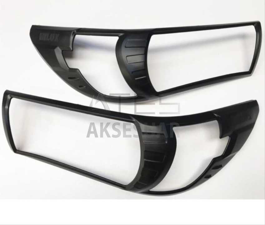 TOYOTA HILUX REVO 2016-2019 FAR ÇERÇEVESI KAPLAMA SIYAH