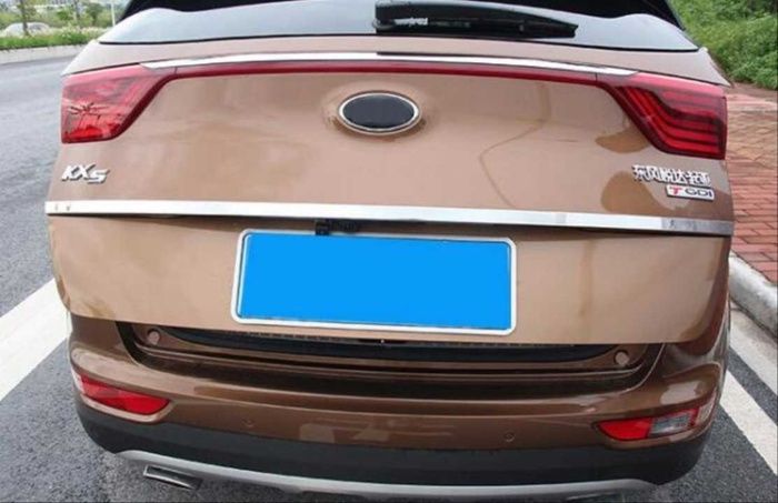 SPORTAGE 2016-2019 IÇIN UYUMLU BAGAJ KAPAGI ORTA ÇITASI KROM