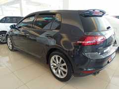 VOLKSWAGEN GOLF 7 - 7.5 2013-2020 KAPI ÇITASI PIANO BLACK