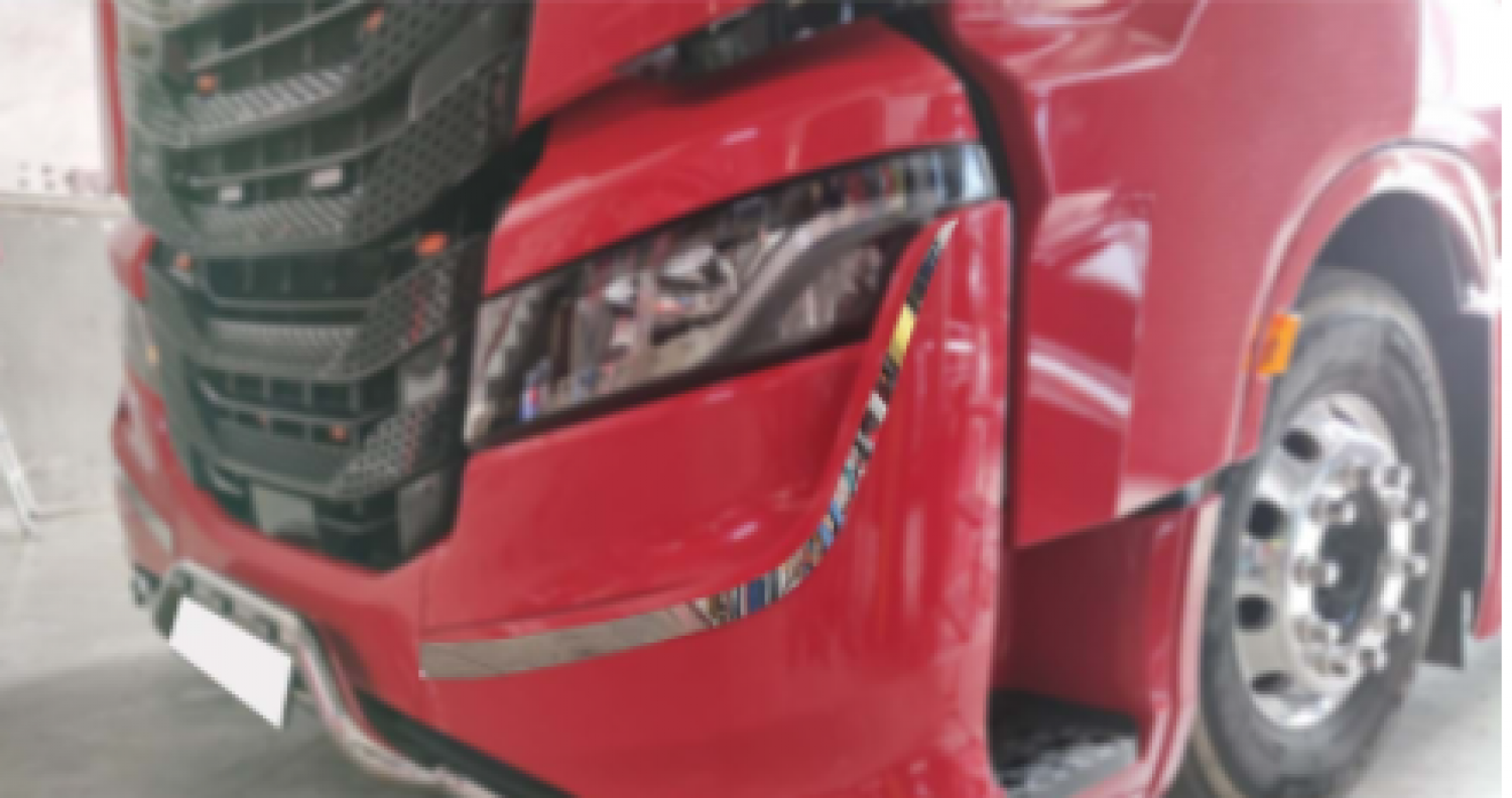 IVECO S-WAY  FAR ETRAFI KROMU