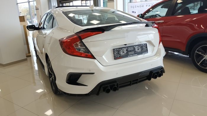 CIVIC FC5 2016-2020 IÇIN UYUMLU CONCEPT MODEL ARKA TAMPON EK PIANO BLACK DETAYLI