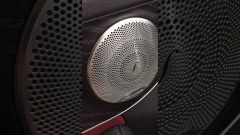 W205 2019+ C SERISI IÇIN UYUMLU HOPARLOR AYDINLATMA (AMBIANS) 64 RENK