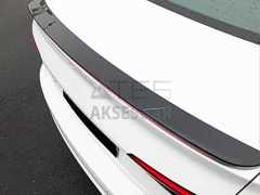 AUDI A4 2016-2019 LED SPOILER PIANO BLACK (PARLAK SIYAH)