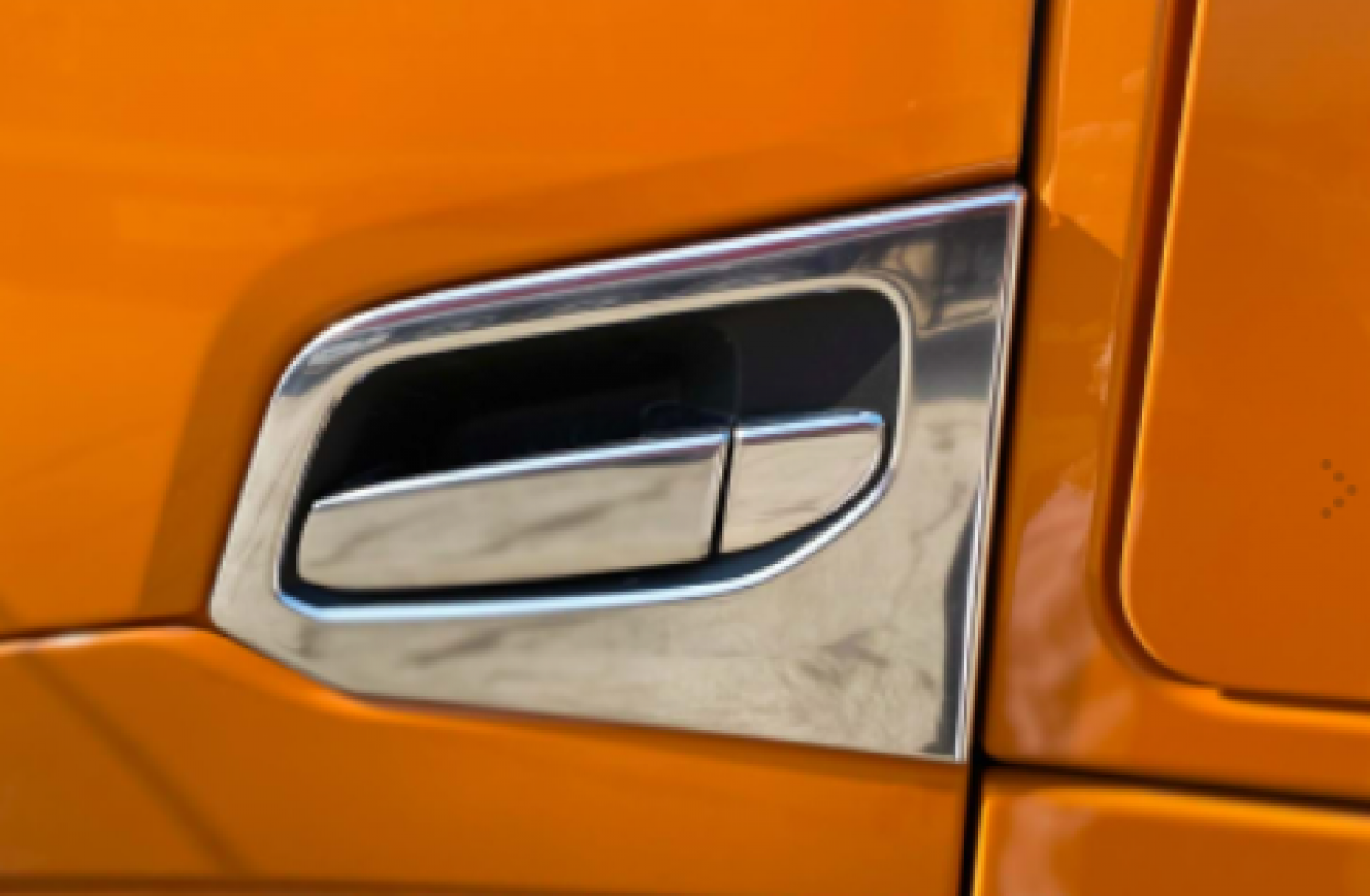 IVECO S-WAY  KAPI KOLU KROMU