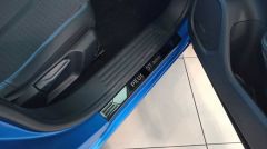 2008 IÇIN UYUMLU KAPI ESIK NIKELAJI - TITANYUM SIYAH