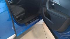 2008 IÇIN UYUMLU KAPI ESIK NIKELAJI - TITANYUM SIYAH